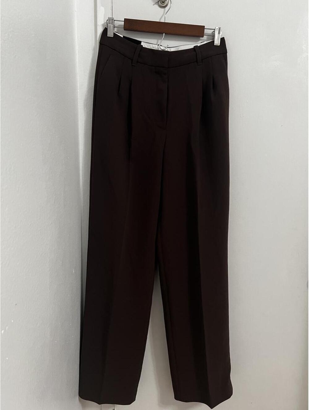 Aritzia Effortless Pant - Crepette | Brown | Size 6 Regular / High Rise